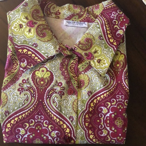 💜 Uncivilized Vintage fitted button down paisley wide lapel, split hem blouse - Picture 10 of 14